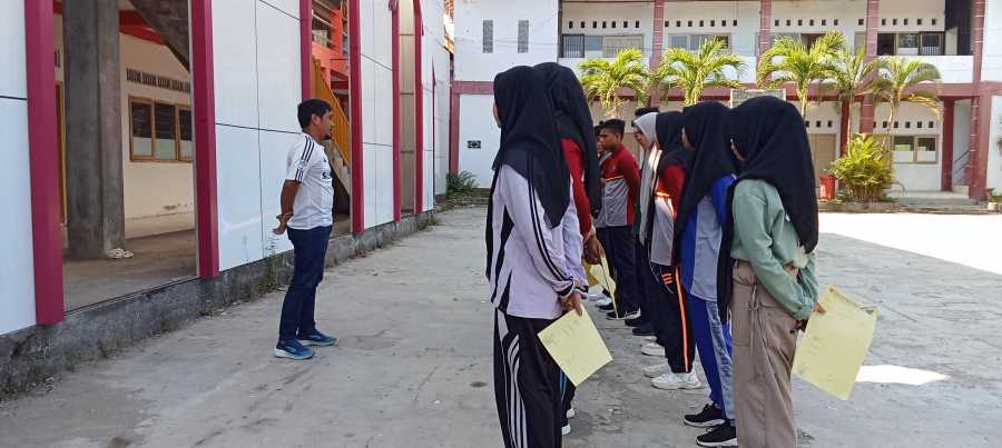 Tumbuhkan Karakter Gotong Royong, Prodi Sejarah Asah Kerja Sama Lewat Permainan Tapa Gala
