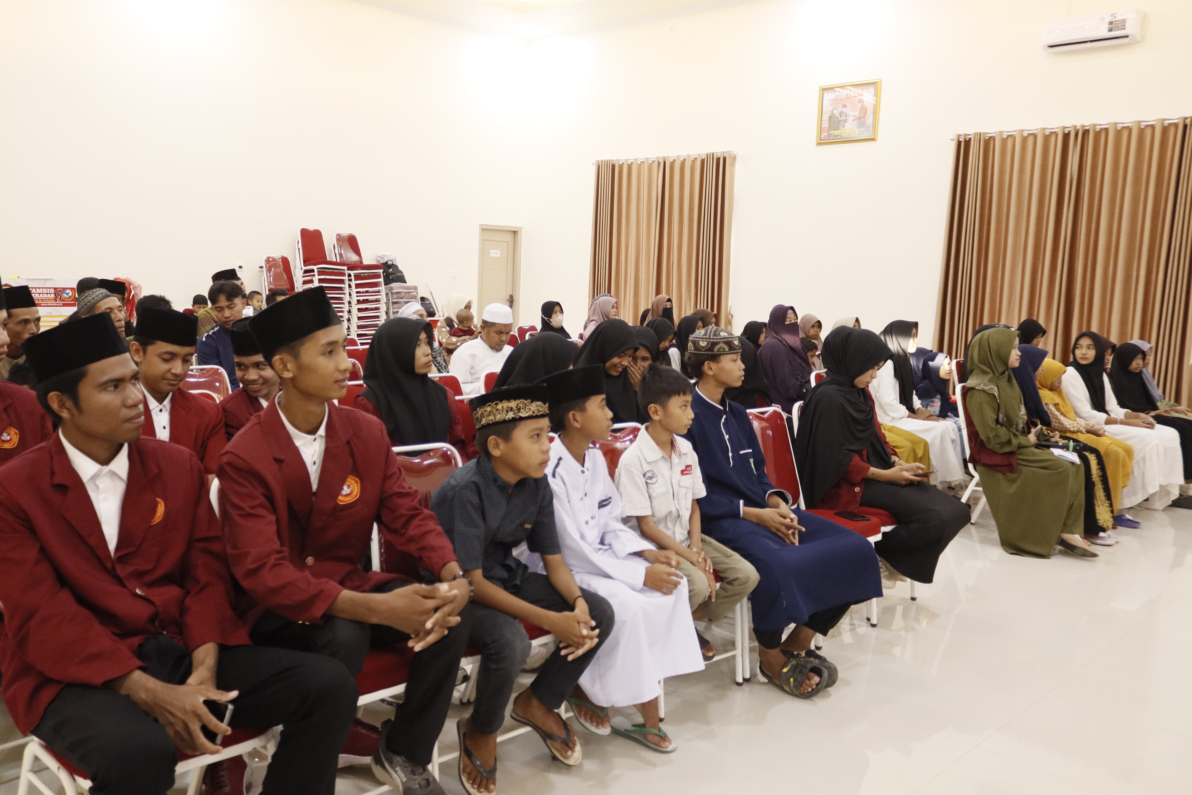 Dekatkan Kampus dengan Masyarakat, Tamsis Sukses Gelar Ramadhan Beradab