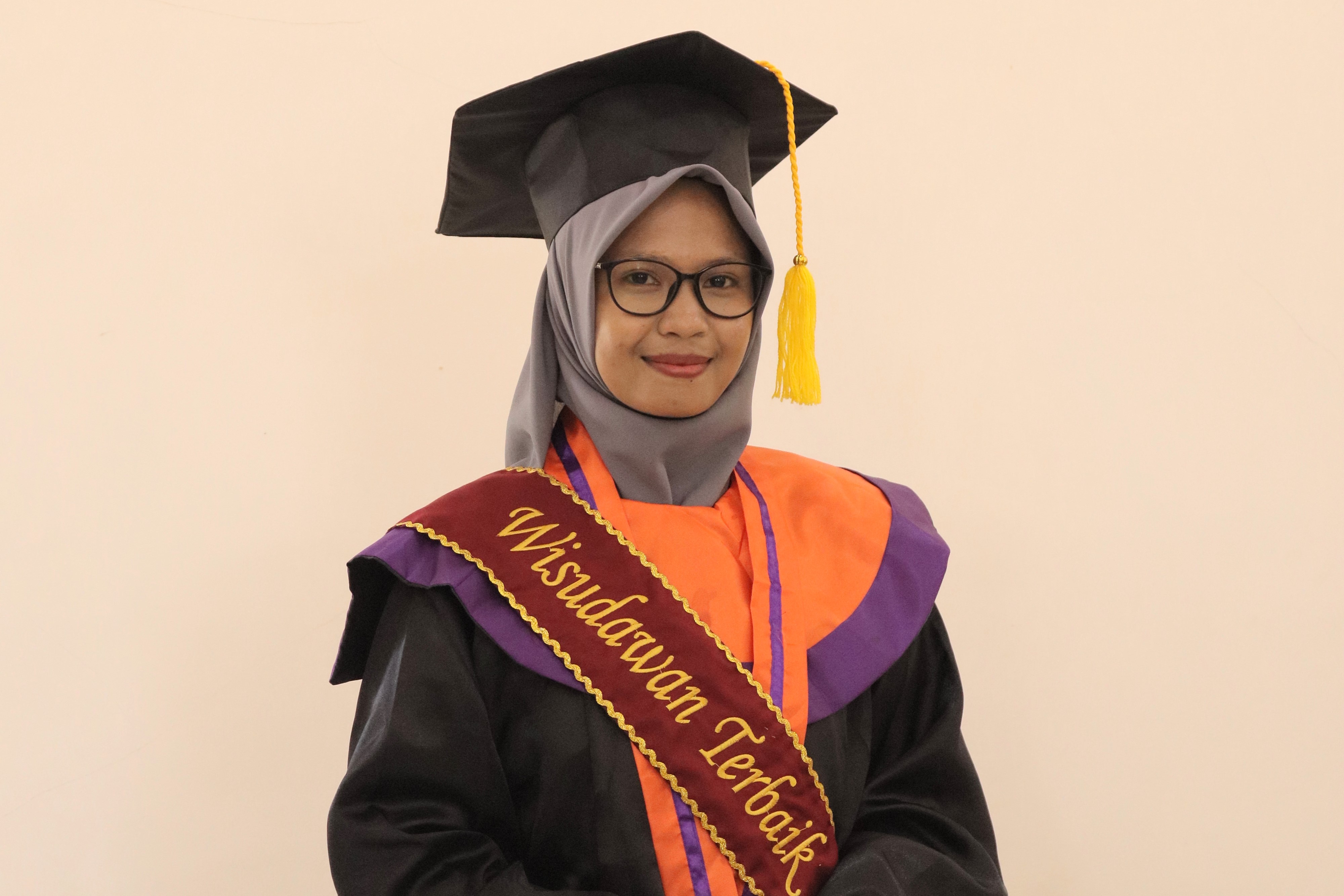 Dari Kesulitan Menuju Prestasi, Kisah Inspiratif Reni Anggriani
