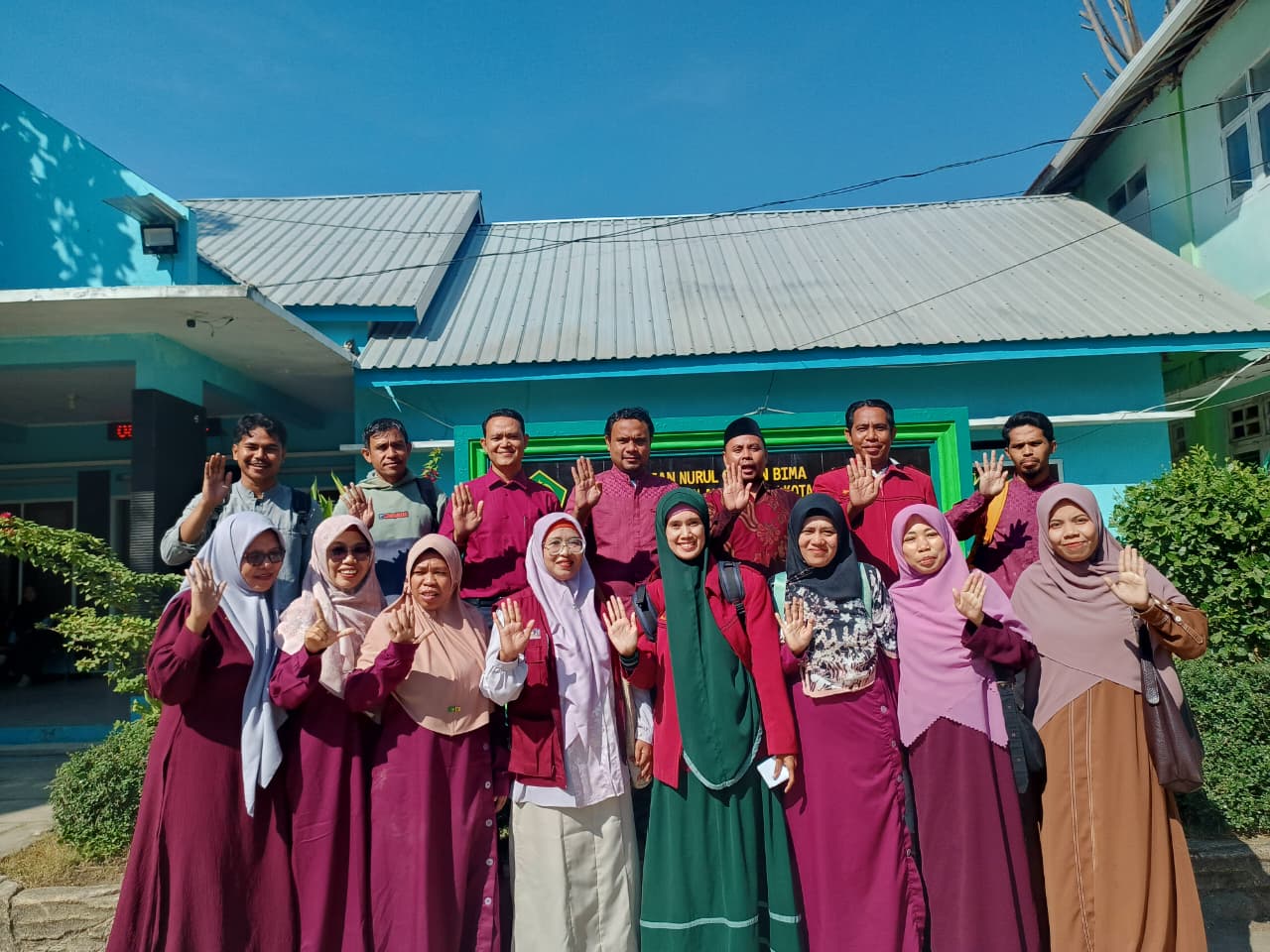 Optimalisasi Kapabilitas Guru, Tim Dosen STKIP Tamsis Bima Hadirkan Workshop Digital di MAS Al-Husainy